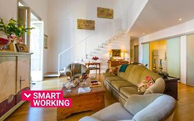 Charming Apartment In The City Center By Wonderful Italy